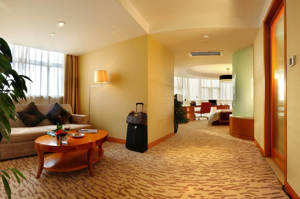 ג'נז'אנג Landison Plaza International Hotel מראה חיצוני תמונה
